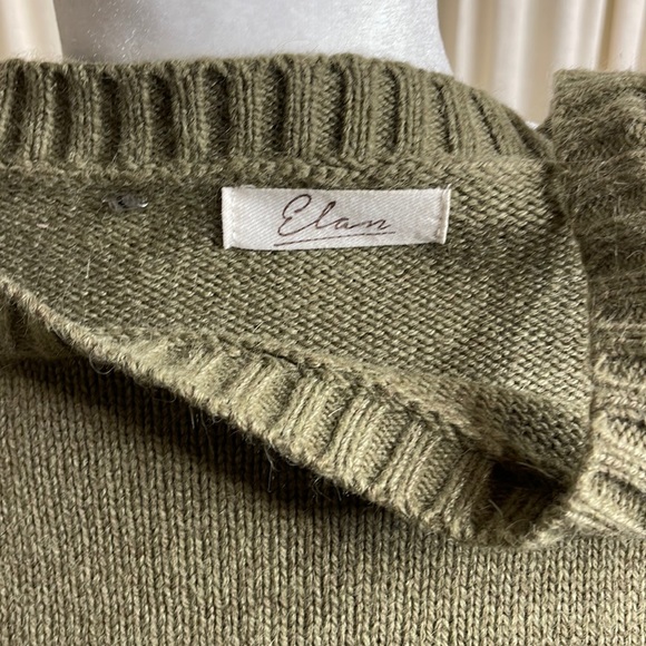 EUC- ELAN- WARM KNITTED GREEN COLD SHOULDER OVERSIZED SWEATER SIZE SMALL - Picture 11 of 13